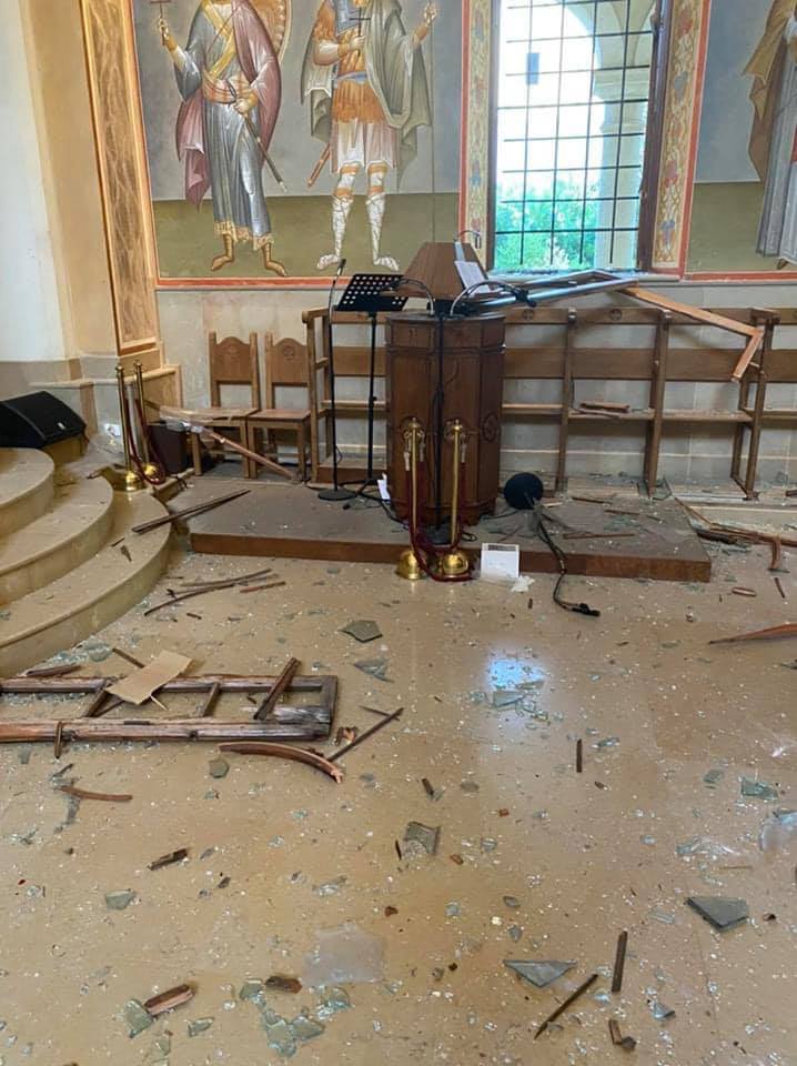 آثار الانفجار بالكاتدرائية (4)