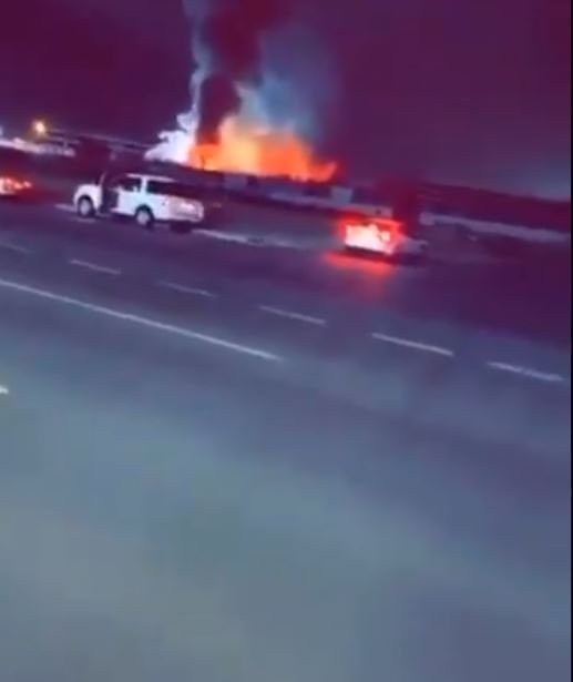 اندلاع حريق في ساحة قطار الحرمين بالسعودية (2)