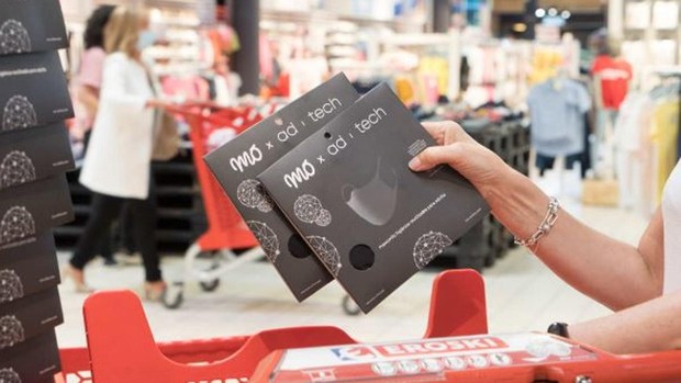 اول كمامة فى البرتغال تبطل فيروس كورونا اول كمامة فى البرتغال تبطل فيروس كورونا