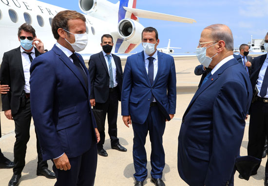 الرئيس اللبنانى يستقبل ماكرون فى بيروت
