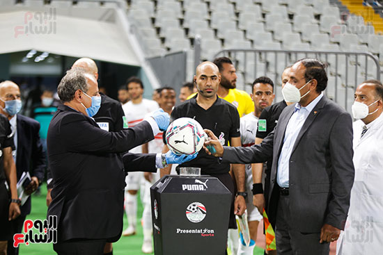 الشوط الاول بين الزمالك والمصرى (15)