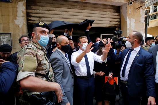 الرئيس الفرنسى فى شوارع بيروت