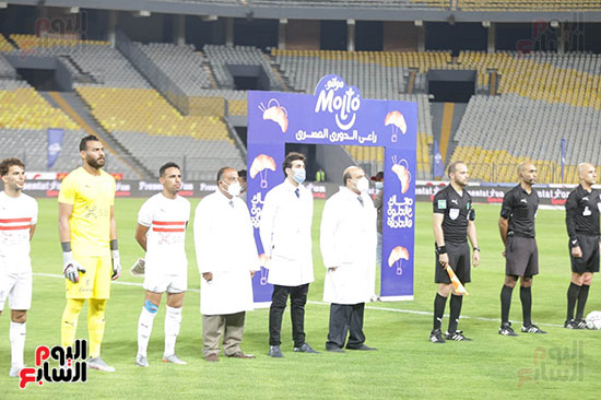 بداية الشوط الاول بين الزمالك والمصرى (17)