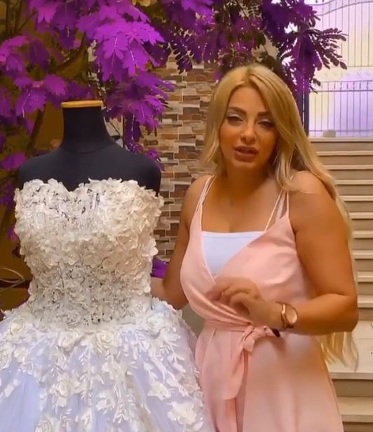 مي حلمي في فيديو عن فستان حفل زفافها (2)