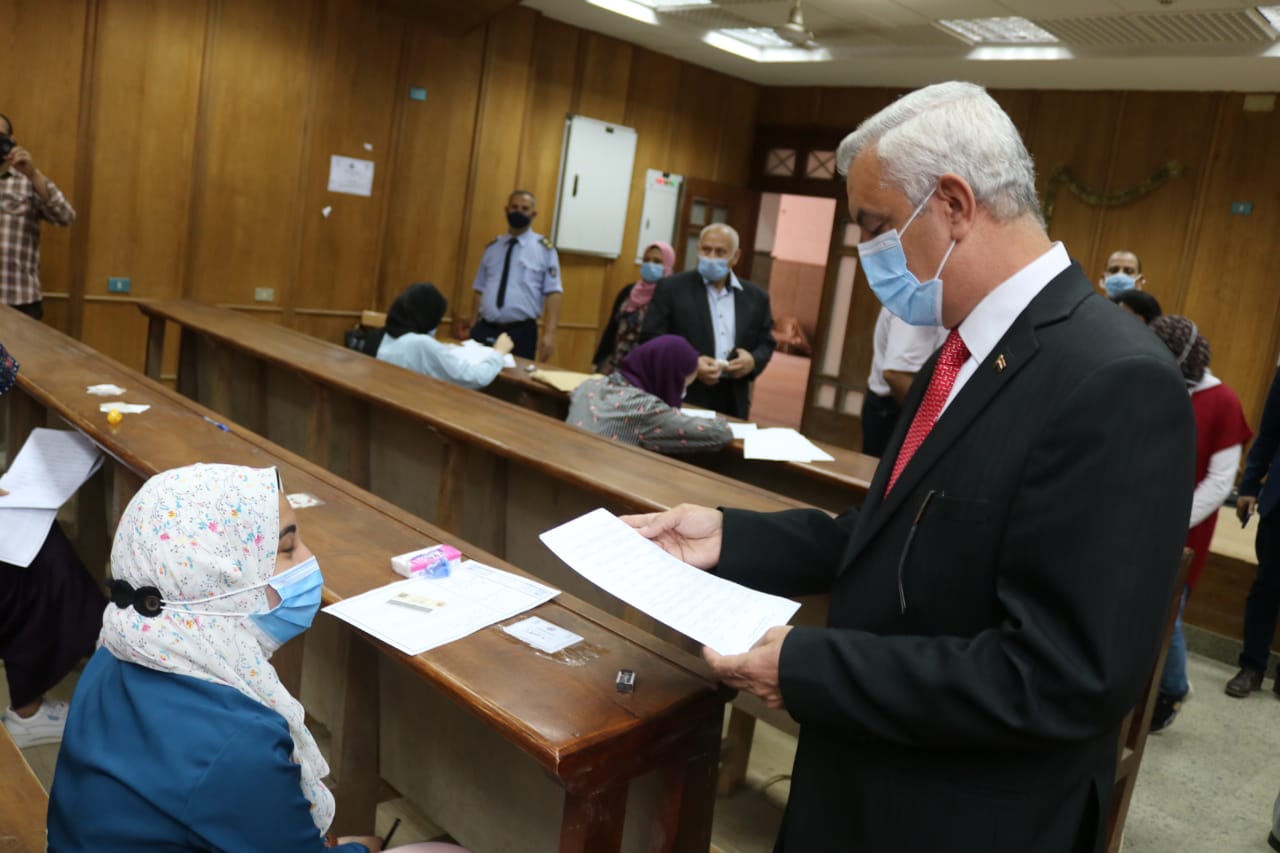 اختبارات القبول بكلية الإعلام (1)