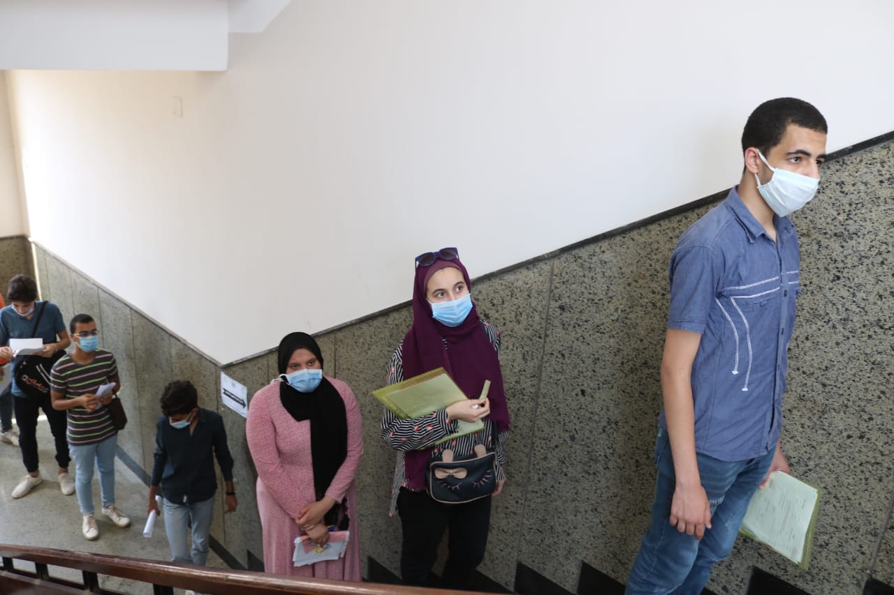 اختبارات القبول بكلية الإعلام (5)