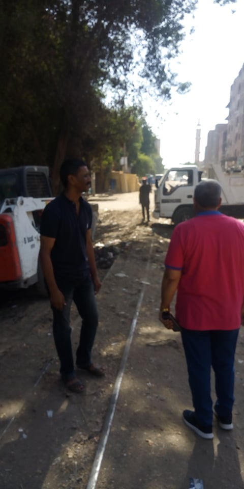 رفع القمامة من حي شرق المدينة  و محيط المقرات الانتخابية بكوم امبو (7)