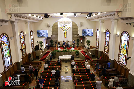 أول صلاة بالكنيسة الإنجيلية (1)