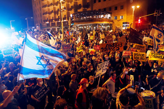 آلاف المتظاهرين ضد نتنياهو