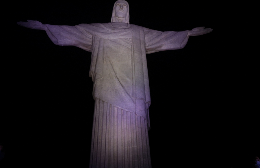 تمثال المسيح المخلص في البرازيل