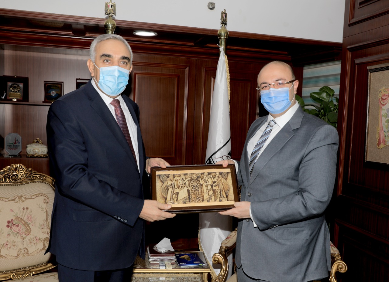محافظ بني سويف يستقبل سفير العراق بمصر (6)