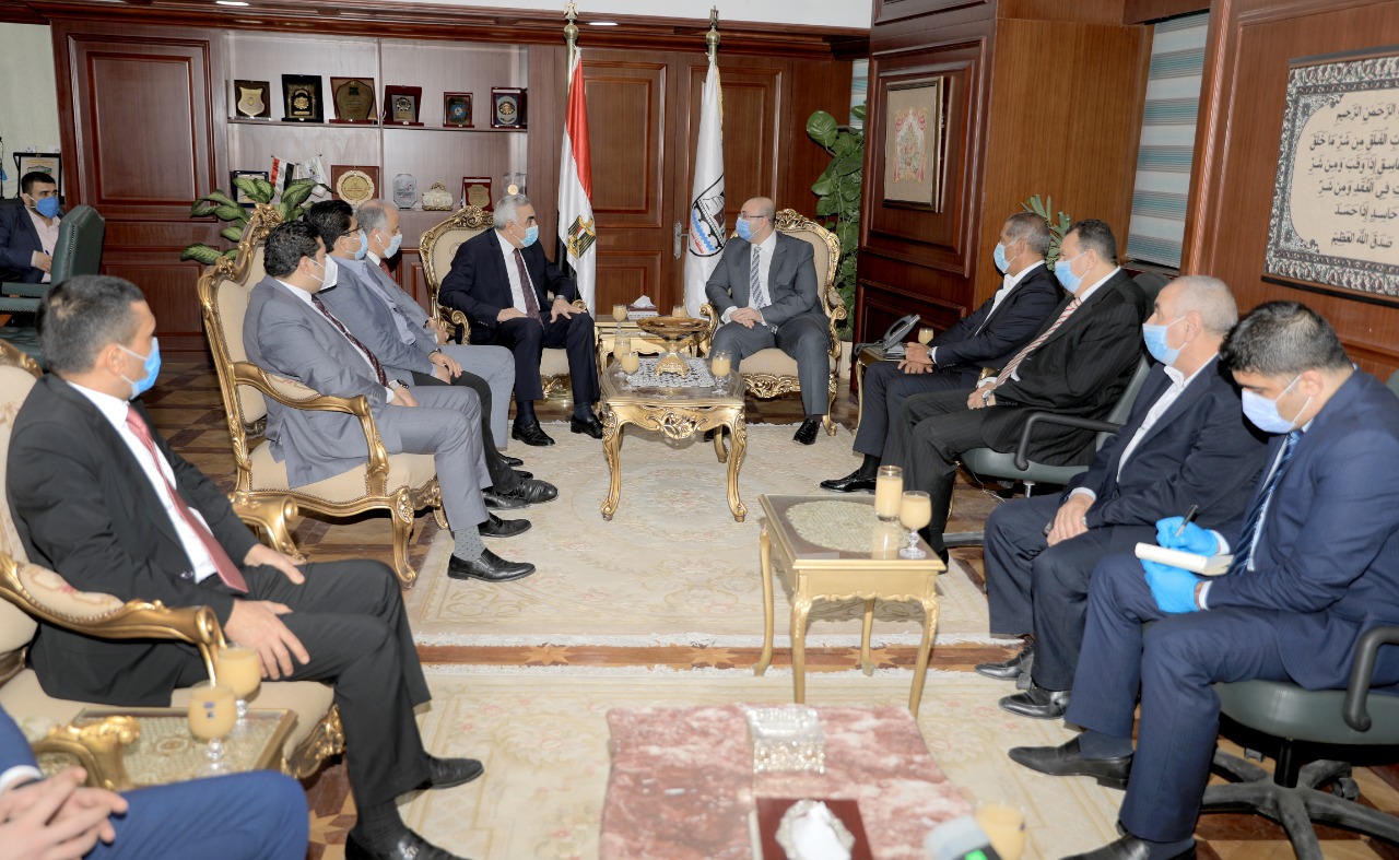 محافظ بني سويف يستقبل سفير العراق بمصر (2)