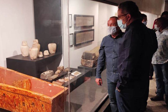  وزير السياحة يزور متحف الأقصر  (2)