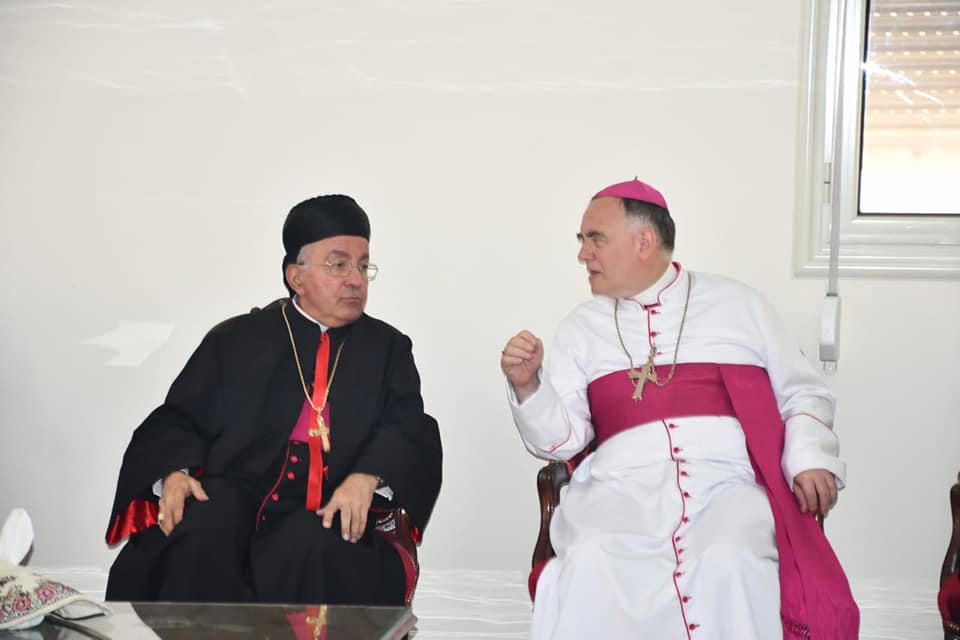 سفير الفاتيكان يشارك المطران شيحان في تدشين المباني بالكنيسة (5)
