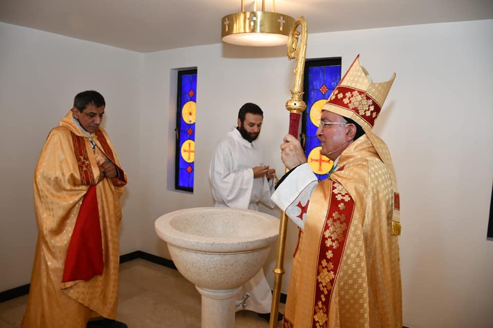 سفير الفاتيكان يشارك المطران شيحان في تدشين المباني بالكنيسة (7)