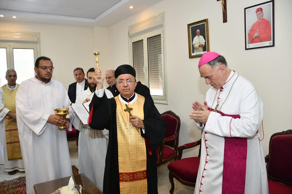 سفير الفاتيكان يشارك المطران شيحان في تدشين المباني بالكنيسة (6)