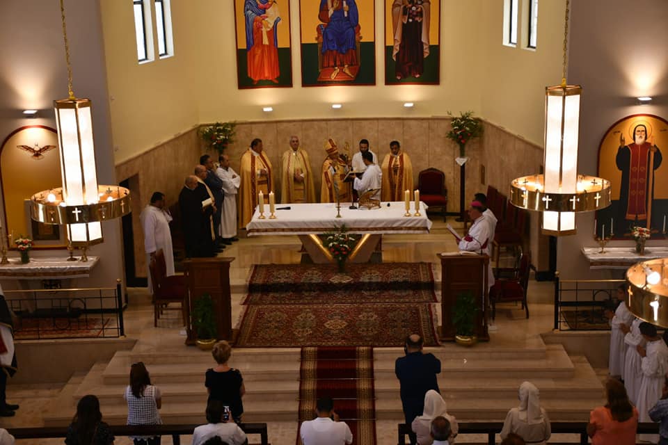 سفير الفاتيكان يشارك المطران شيحان في تدشين المباني بالكنيسة (15)