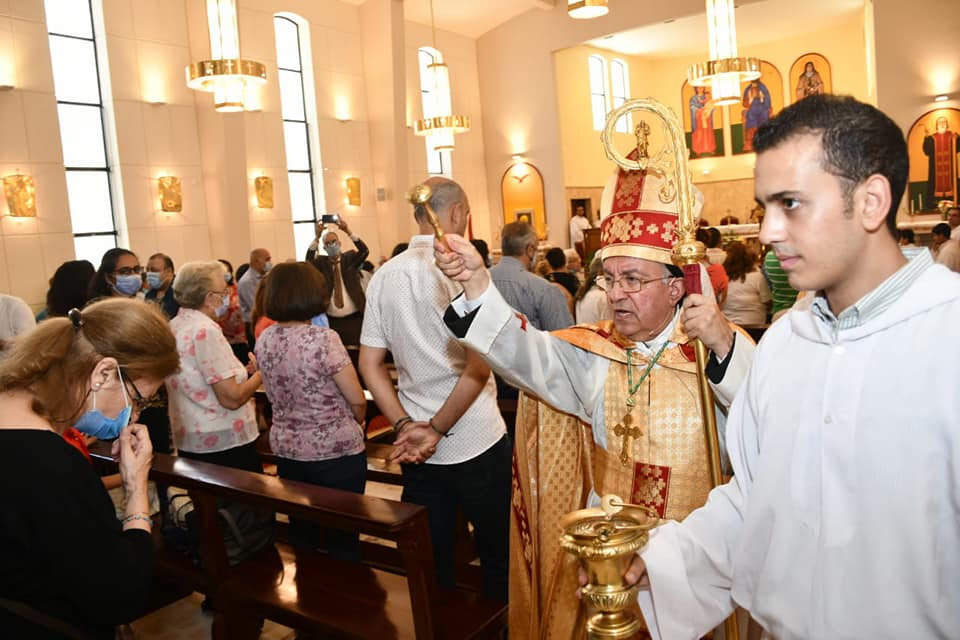 سفير الفاتيكان يشارك المطران شيحان في تدشين المباني بالكنيسة (9)
