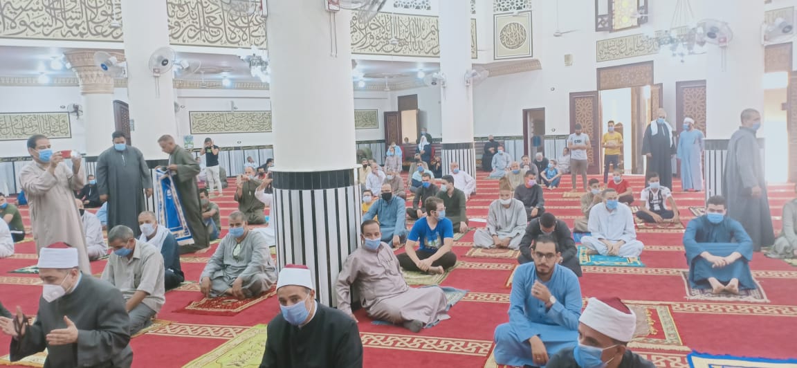 صلاة الجمعة بالمسجد الجديد