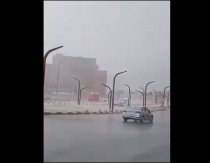هطول أمطار في مكة المكرمة (1)