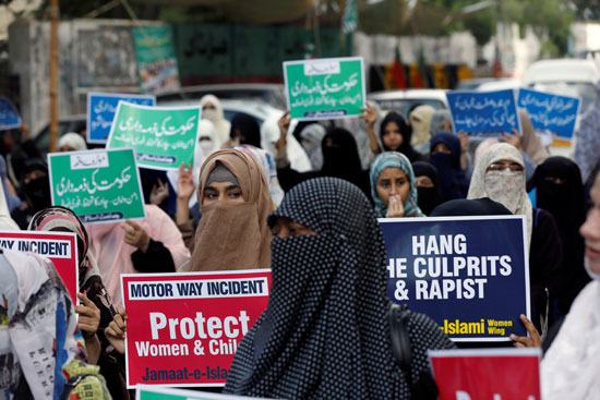 مظاهرات نسائية في باكستان (7)