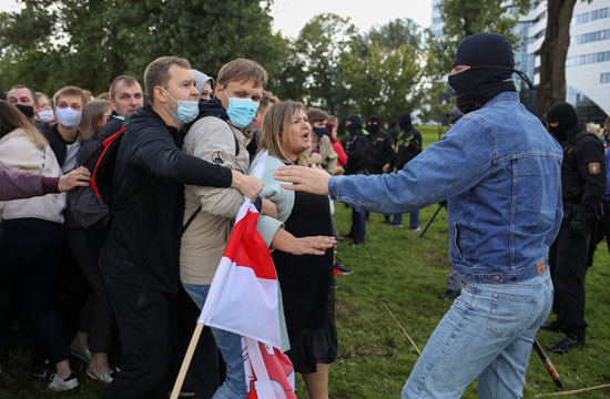 2020-09-13T125626Z_713724876_RC2OXI9Q41HF_RTRMADP_3_BELARUS-ELECTION-PROTESTS