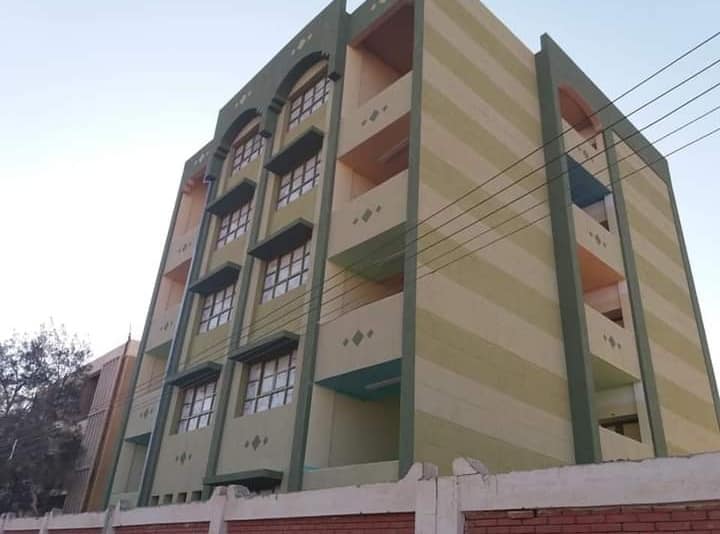 احد مباني المدرسة