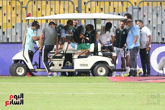 إصابة أحد لاعبى الاتحاد السكندرى خلال مباراة الأهلى