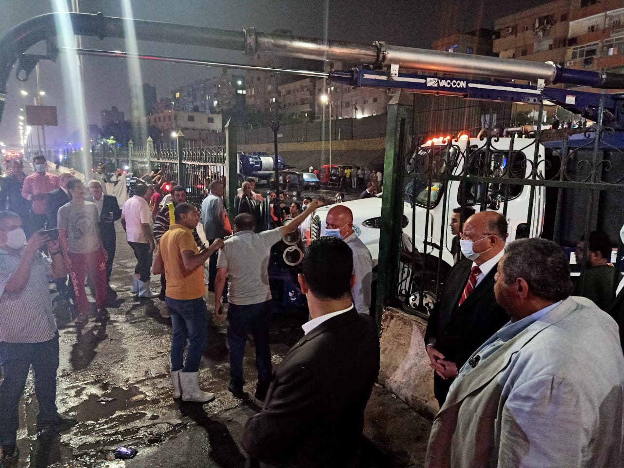 محافظ القاهرة يتابع أعمال فتح الطريق (3)