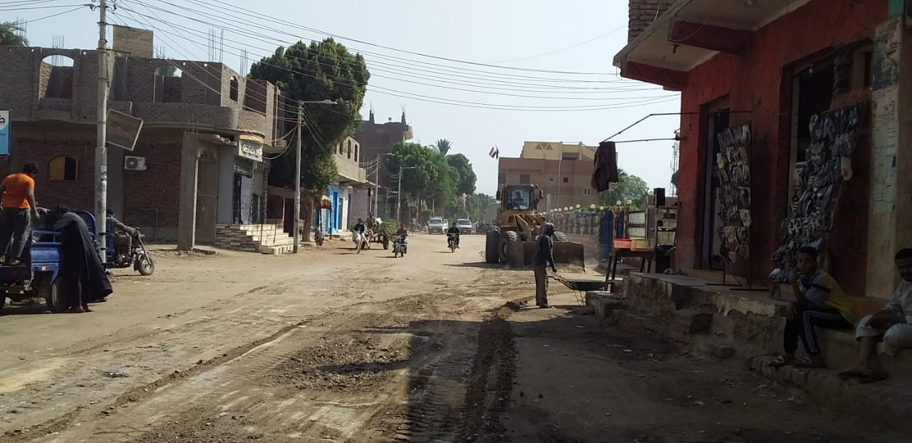 مدينة الزينية تعلن إنهاء إجراءات تسليم طريق طراد النيل الأقصر  (3)