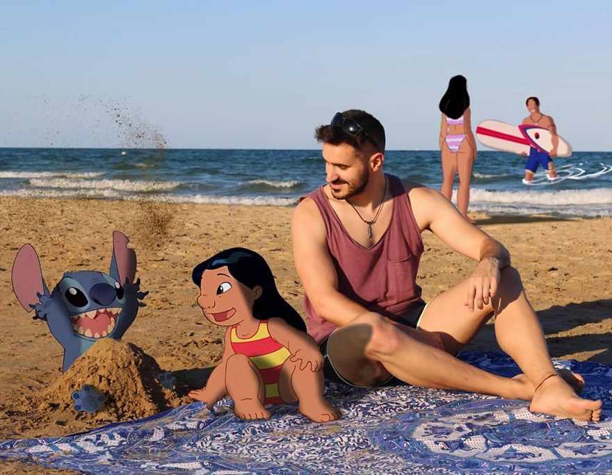 مع شخصيات ديزنى على الشاطئ