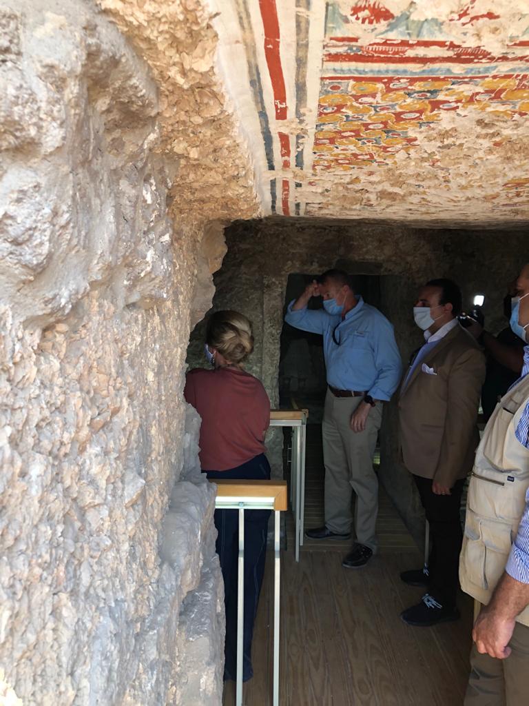 سفير واشنطن بالقاهرة يزور مقابر ملوك الفراعنة بالبر الغربى بالأقصر (1)