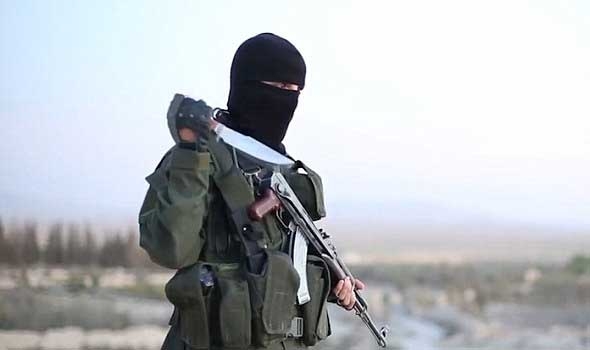 palestinetoday-مسلح-ملثم-من-تنظيم-داعش