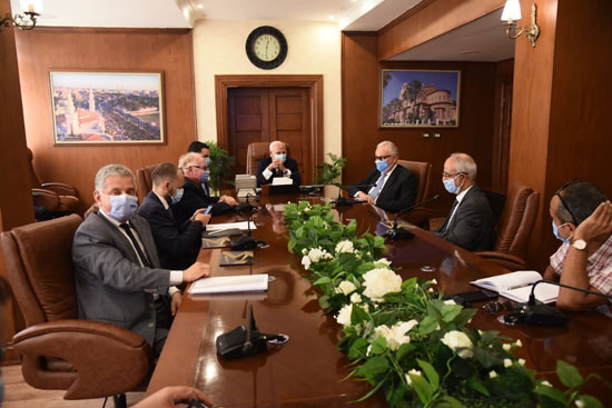 محافظ بورسعيد يستقبل سفير إيطاليا (3)