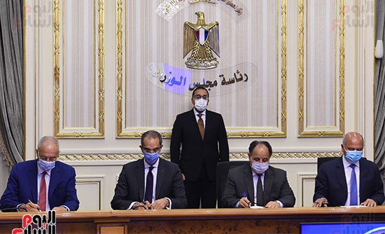 توقيع عقد تمويل إنشاء محطة متعددة الأغراض بميناء الإسكندرية (6)
