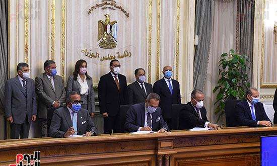 توقيع عقد تمويل إنشاء محطة متعددة الأغراض بميناء الإسكندرية (3)