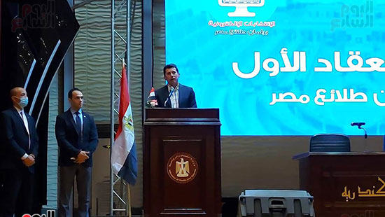 وزير الشباب يشهد الجلسة الأولى لبرلمان الطلائع بالإسكندرية (6)