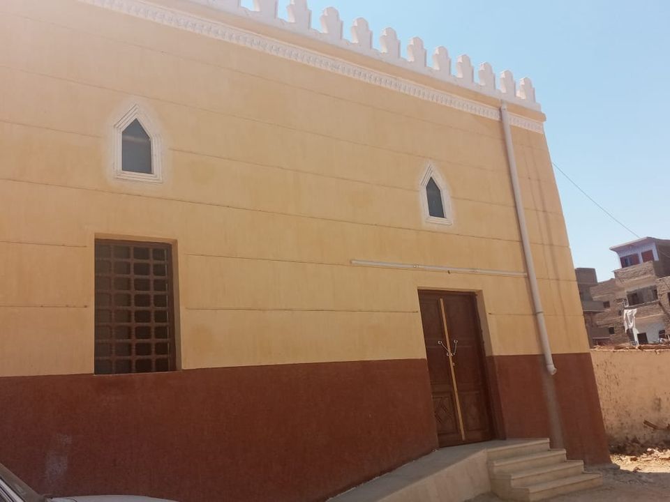 اللمسات النهائية والفرش للمساجد الـ3 الجديدة قبل إفتتاحها رسمياً بالأقصر (5)