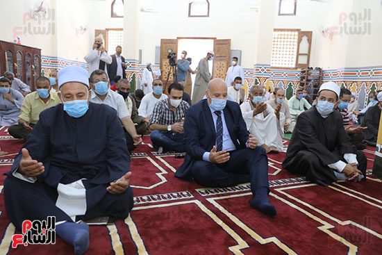 السكرتير المساعد لمحافظة سوهاج يشارك فى افتتاح عدد من المساجد الجديدة (2)