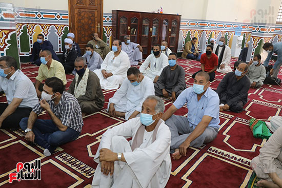السكرتير المساعد لمحافظة سوهاج يشارك فى افتتاح عدد من المساجد الجديدة (4)