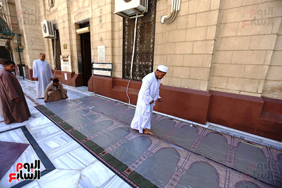 أول صلاة جنازة فى المساجد بعد غياب 6 أشهر (14)