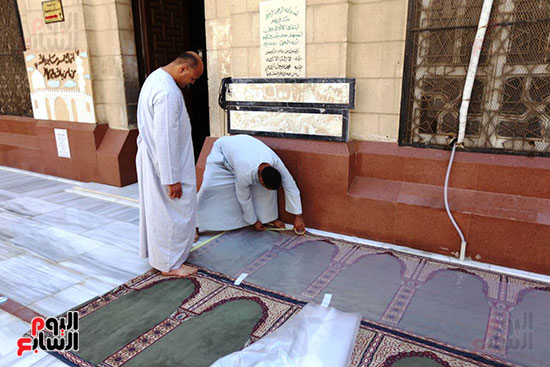 أول صلاة جنازة فى المساجد بعد غياب 6 أشهر (16)
