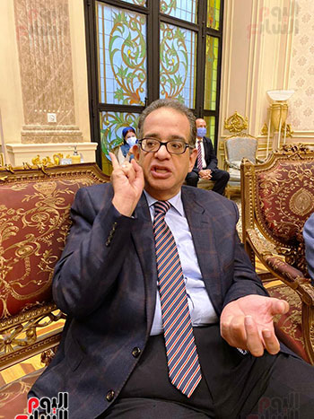 طارق عبد العزيز عضو مجلس الشيوخ (3)