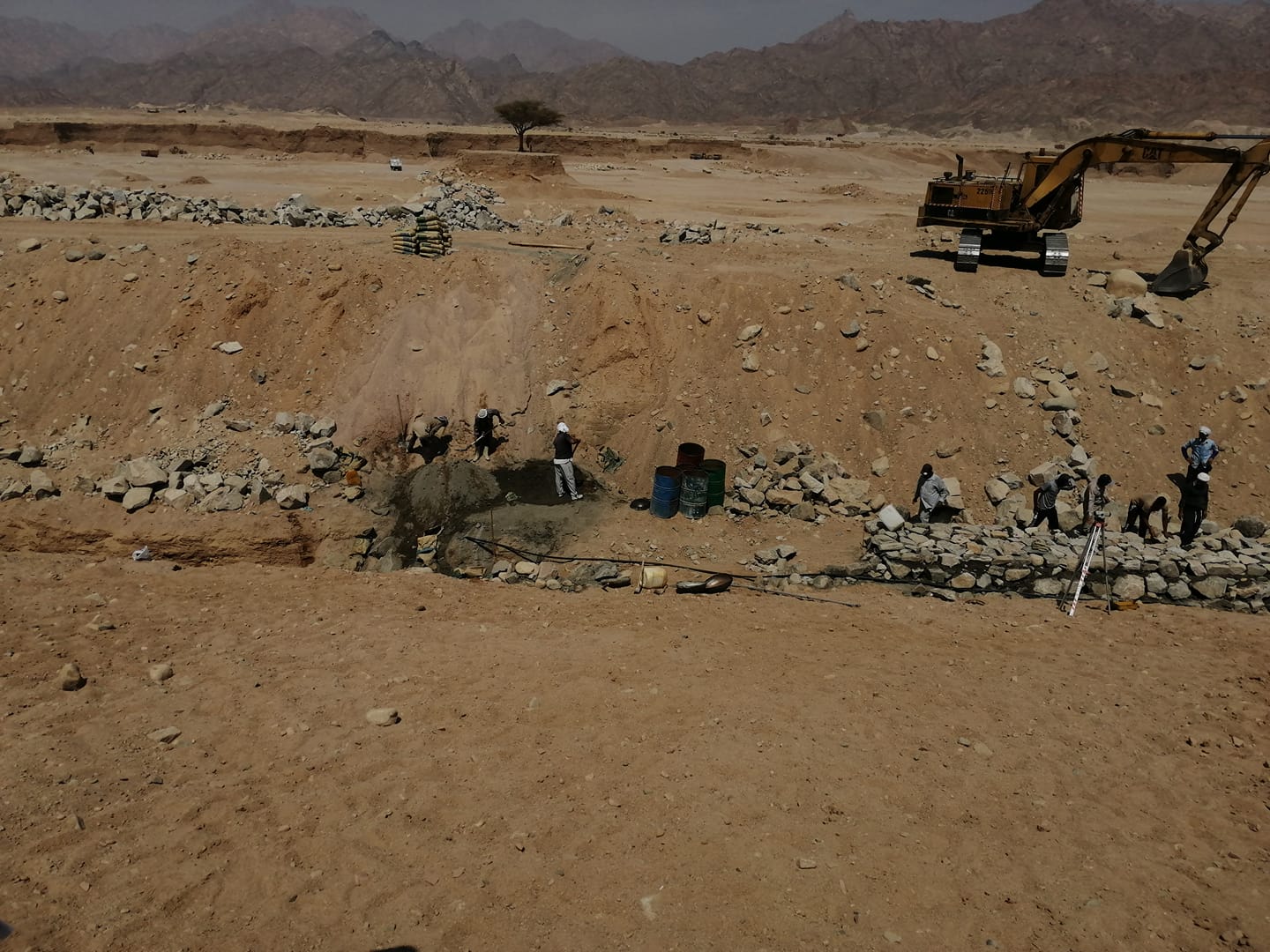 جهود الدولة لحماية جنوب سيناء من أخطار السيول  (12)