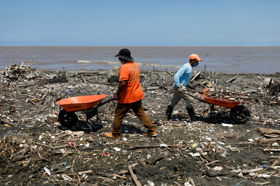 2020-09-25T142803Z_1842102639_RC2Q5J9O7QSW_RTRMADP_3_GUATEMALA-ENVIRONMENT-TRASH