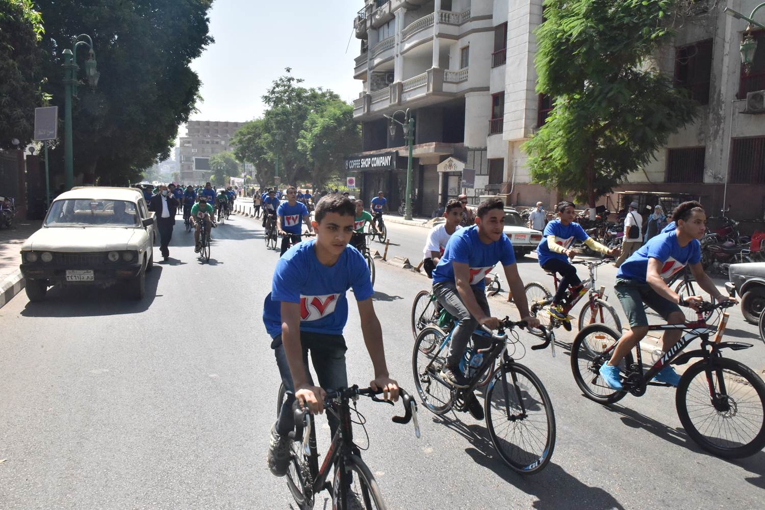 وزير الرياضة ومحافظ أسيوط يشاركان في ماراثون دراجات بعنوان رياضتك مناعتك (8)