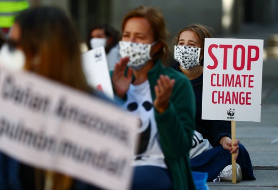 شباب حول العالم ينظمون احتجاجات على تغير المناخ (3)