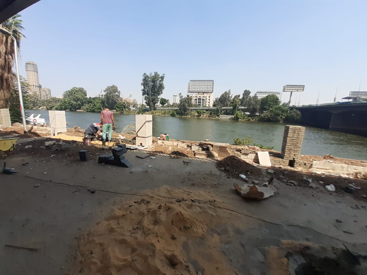 أعمال تطوير شارع النيل بالجيزة (4)