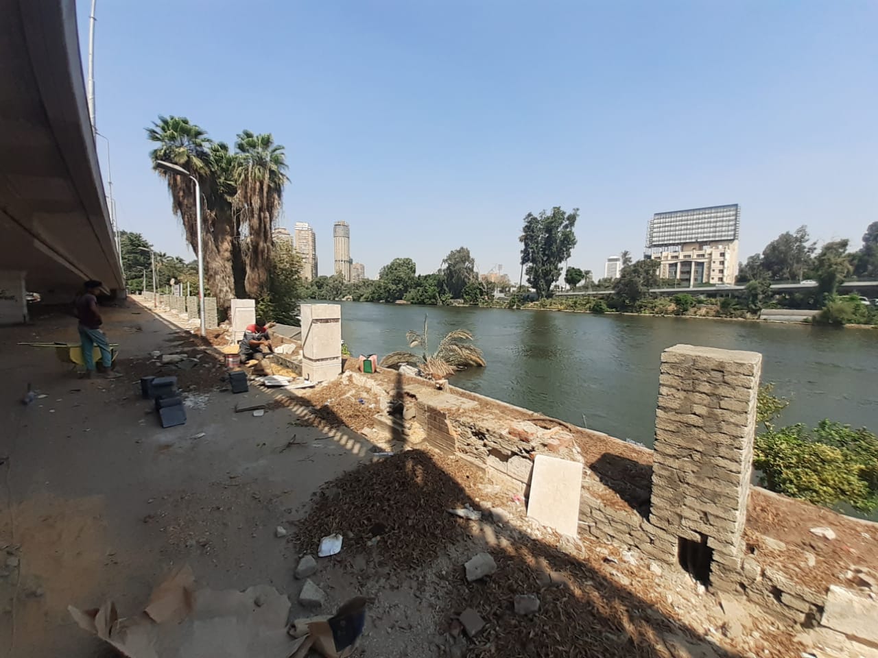 أعمال تطوير شارع النيل بالجيزة (1)
