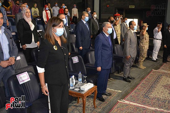وزيرة الهجرة ومحافظ المنيا يطلقان مبادرة مراكب النجاة (3)